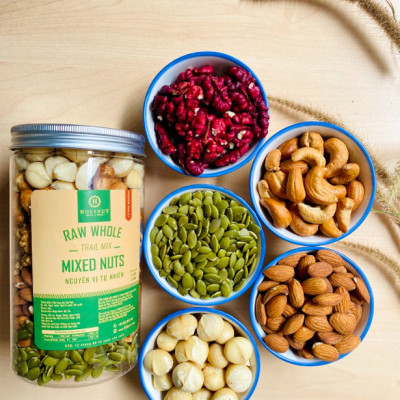 MIX 5 LOẠI HẠT DINH DƯỠNG CHỌN LỌC - Nhân óc chó đỏ, Nhân macca, Hạt điều rang, Hạnh nhân rang, Hạt bí xanh/ đóng gói 500gram