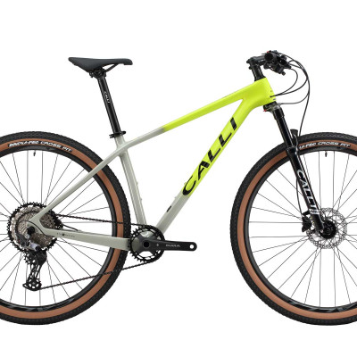 Xe đạp thể thao CALLI 8100 Khung carbon fiber, Module cao, phanh dầu thủy lực