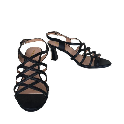 Sandal nữ quai chéo hot trend cho bạn 21817