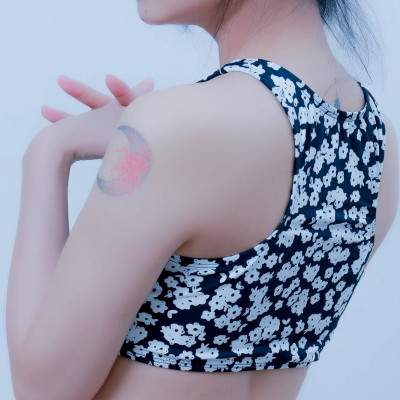 Áo bikini đa năng Gym-to-swim LMcation Lena - Hoa Nhí Đen Trắng