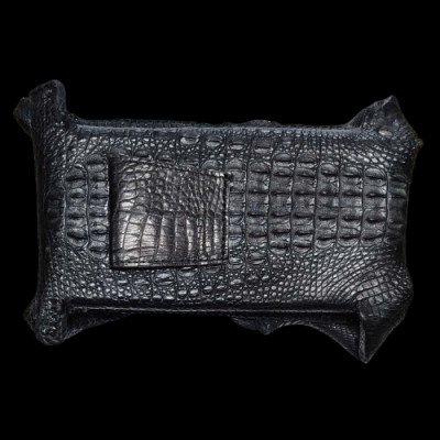 Bao da đựng điện thoại Huy Hoàng đầu cá sấu màu đen HT9264