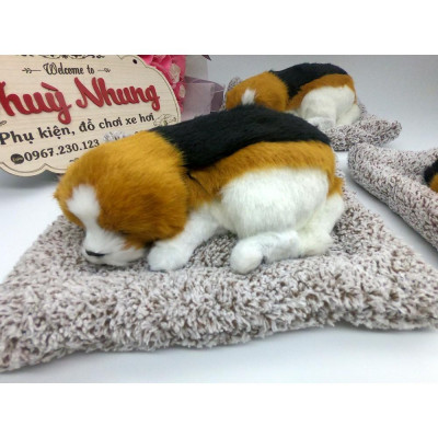 CHÚ CHÓ KHỬ MÙI ĐỂ TRÊN XE HOẶC BÀN LÀM VIỆC