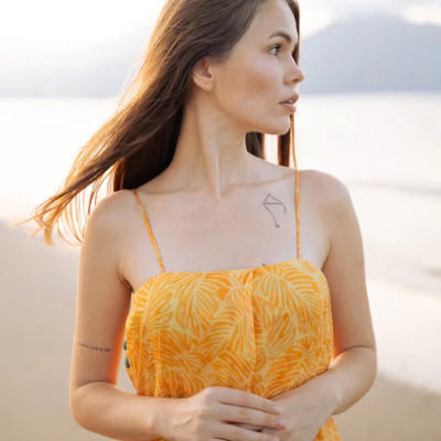 Đầm Hai Dây Suông, Đầm xẻ tà, Đầm Vàng Linen Kim Diệp thời trang thiết kế Hity