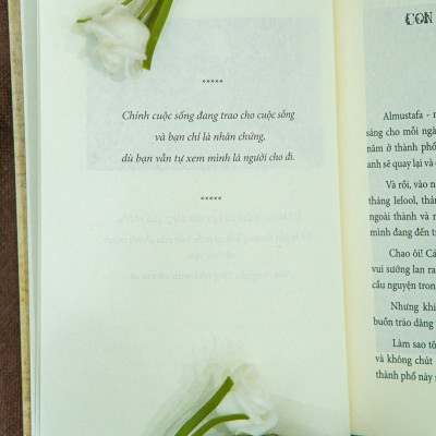 Sách Ngôn Sứ ( The Prophet ) sách tôn giáo tâm linh nghệ thuật sống đẹp - Hiệu sách Genbooks, bìa mềm, in màu