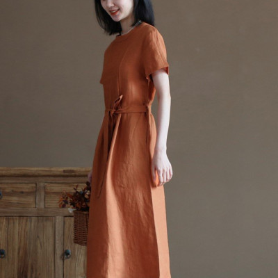Đầm suông linen nữ cổ tròn kín đáo, đầm có túi chéo tiện lợi, kèm dây thắt eo xinh NH191 cam