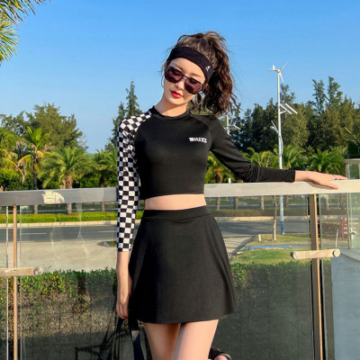 Bộ đồ bơi bikini nữ 2 mảnh dài tay chống nắng kín đáo đi tắm biển - B.34